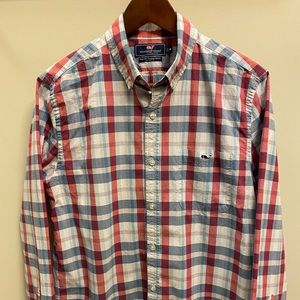 vineyard vines button down shirt